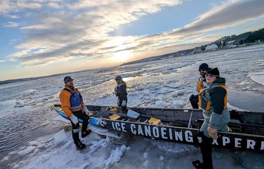Quebec City: Sunset Ice Canoe Experience with Sauna - Key things to know before you go