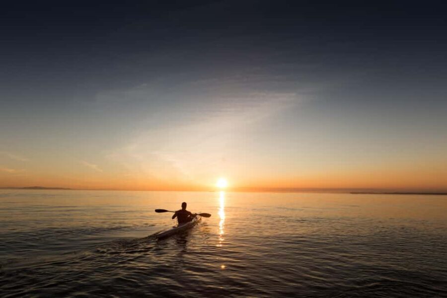 Quebec City Sunset Sea-Kayaking Tour with Mapple Wine - Paddling the St. Lawrence at sunset and seeing Île d’Orléans up close