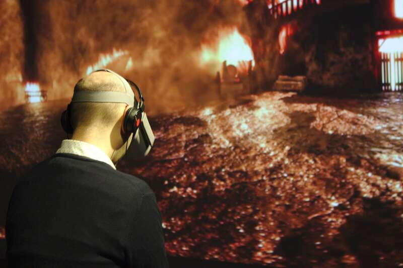 Quebec City's History in Virtual Reality - Seated VR Comfort: Small Groups and a 40-Minute Focus