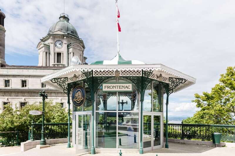 Québec: Fortifications-of-Québec Guided Walking Tour - Meeting point on Dufferin Terrace: get oriented in 5 minutes