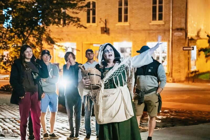 Quebec Interactive Street Theatre: "Crimes in New France" - Key Things You’ll Notice