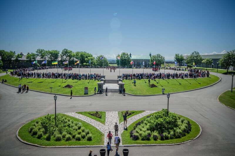 Quebec: La Citadelle de Québec Ticket and Guided Tour - Pacing, weather, and comfort: the stuff that affects your enjoyment