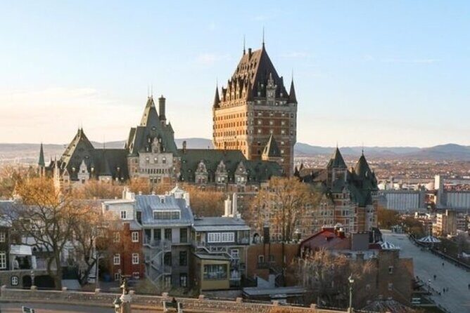 Quebec Old Town Walking Tour With A Guide - The route: six districts in a smooth rhythm
