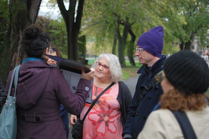 Rabbis, Writers and Radicals: Montreal Jewish History Walking Tour - Family Friendly, But Still History-Forward
