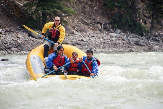 Rafting on Athabasca River Mile 5 in Jasper - The first 10 minutes: float, views, and learning the raft