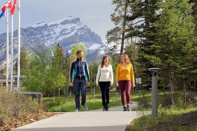 Rockies Christmas Premium Tour - Day 5: Okanagan Valley Sightseeing Stops and Back to Vancouver