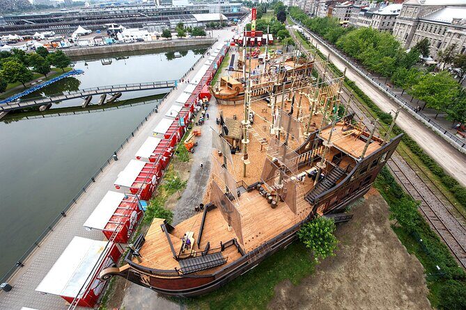 Sailing Aerial Adventure - Where it fits on your Montreal plan: Old Port timing that works