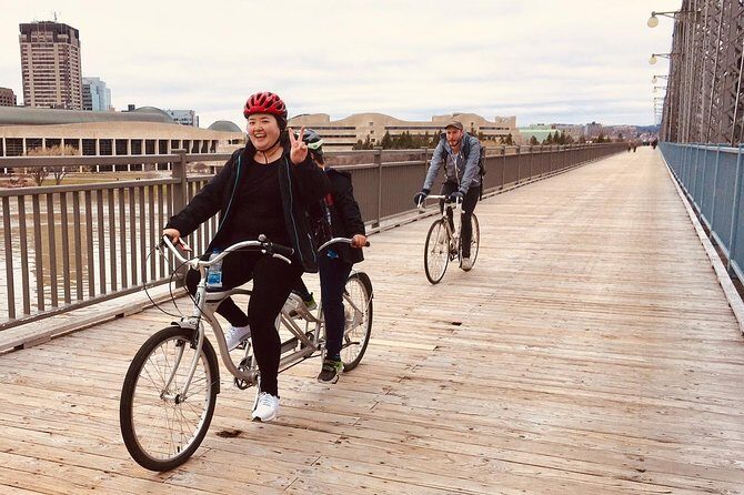 Self-Guided Biking in Ottawa-Gatineau - Stop 1: Rideau Canal National Historic Site, one hour by the water