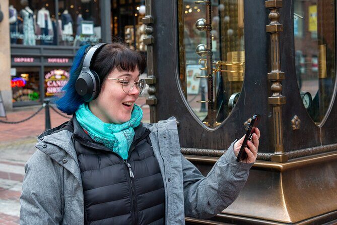 Self-Guided Smartphone Walking Tour of Gastown - Blood Alley and Maple Tree Square: executions, protests, and the Gassy Jack start