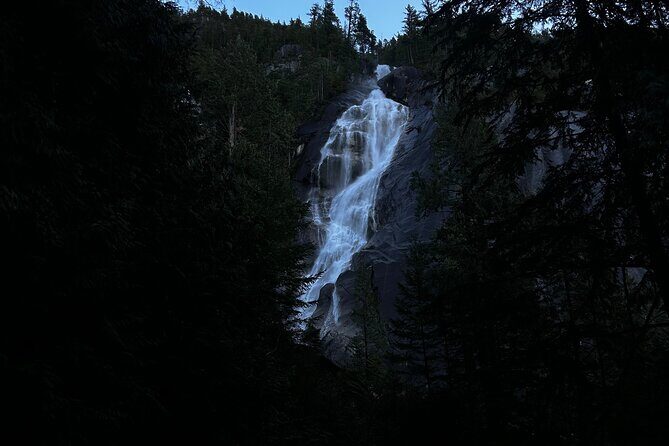 Shannon fall, Quercus Point and Squamish city Private tour - Stop 3: Squamish city break for local pace and breweries
