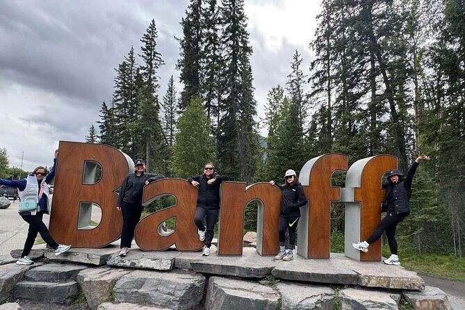 Shared Tour: Lake Louise & Emerald Lake from Canmore/Banff - Guides and Communication: Why It Can Make or Break the Day