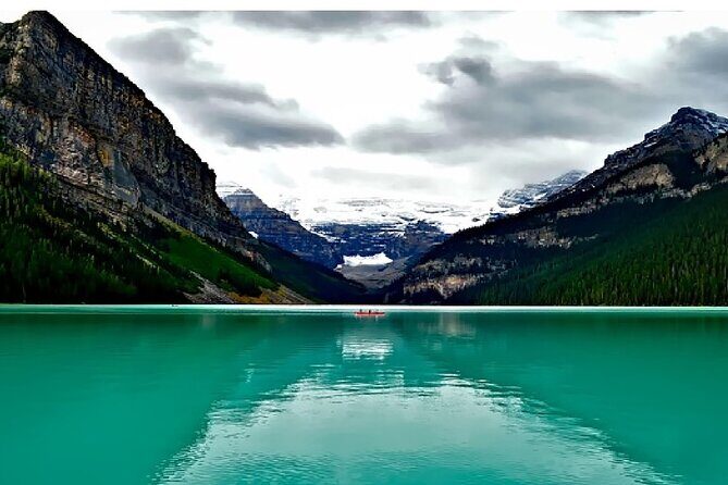 Shuttle from Banff or Canmore to Moraine Lake and Lake Louise - The ride itself: small bus comfort and driver know-how