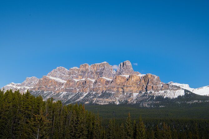 Shuttle Service between Canmore, Banff, Moraine Lake, Lake Louise - A practical way to connect Canmore, Banff, Moraine Lake, and Lake Louise