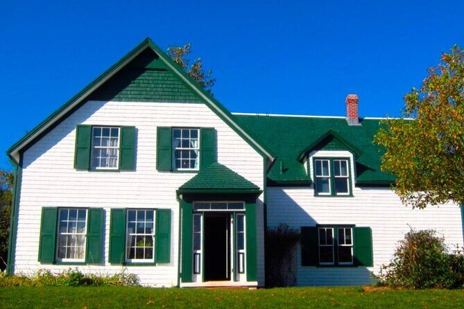 Sightseeing North Shore and Anne Tour - Pickup in Charlottetown and how the private van keeps it flexible