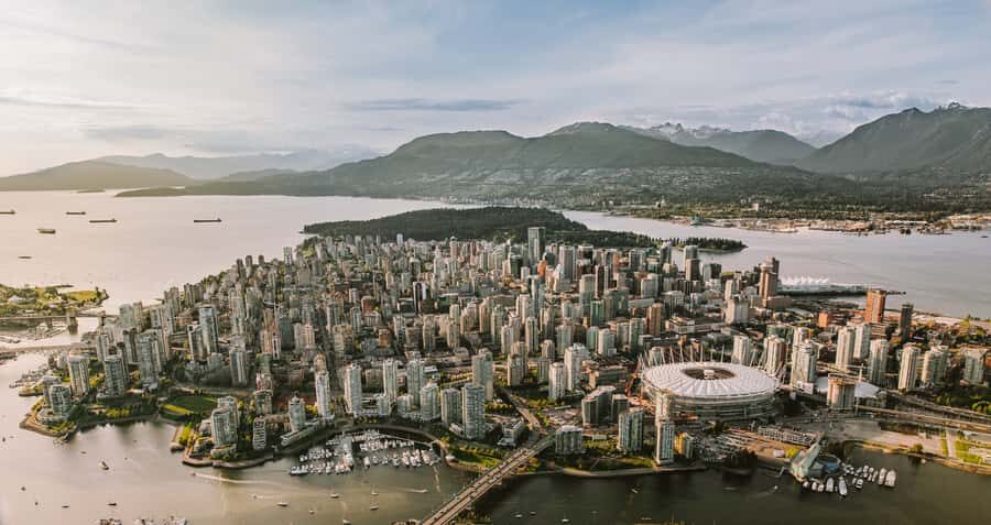 SKY Heli-Tour of Vancouver (Downtown) - Photo Moments That Make Sense: English Bay, Stanley Park, and the Bridge Run