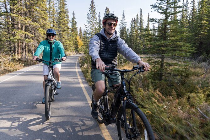 Small Group E-Bike Tour the Banff Local Explorer - Starting at the Banff Train Station: easy meet-up and quick momentum