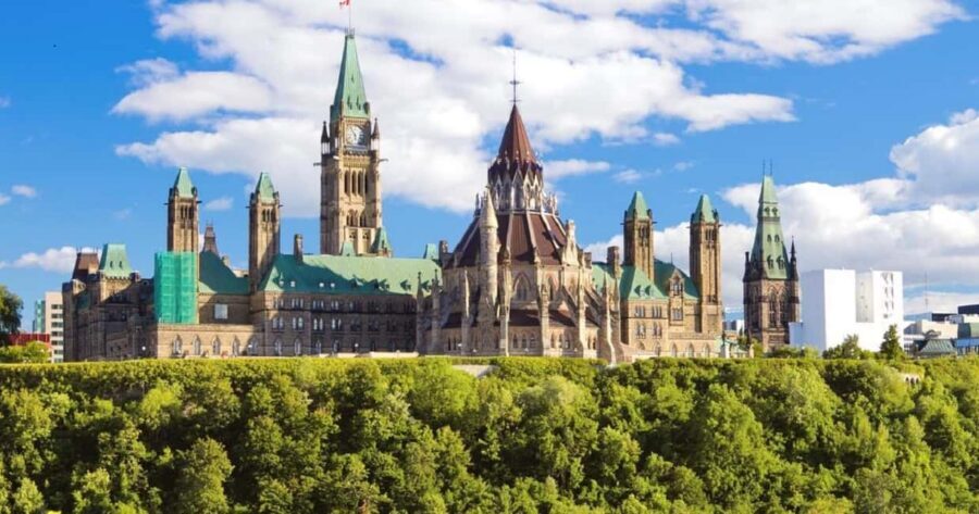 Small group: Toronto, Montreal, Quebec & Niagara 4-Day Tour - Hotels: comfortable stops, but standards can vary by property