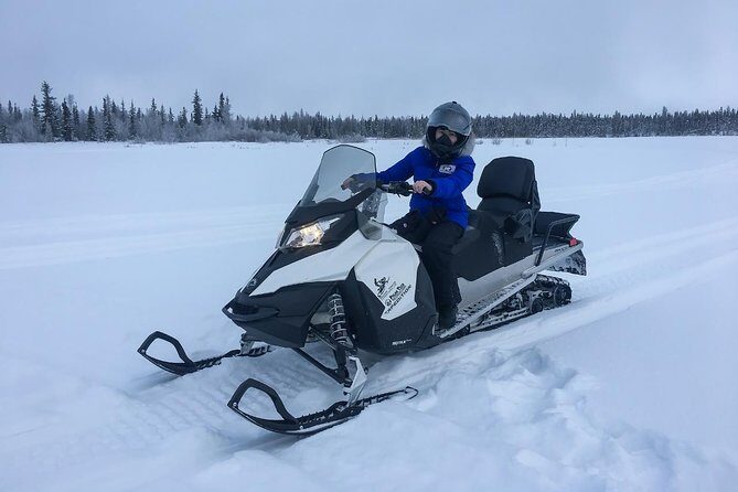 Snowmobile Tour from Yellowknife - Helmet Fit, Safety Briefing, and a Demo You Can Actually Hear