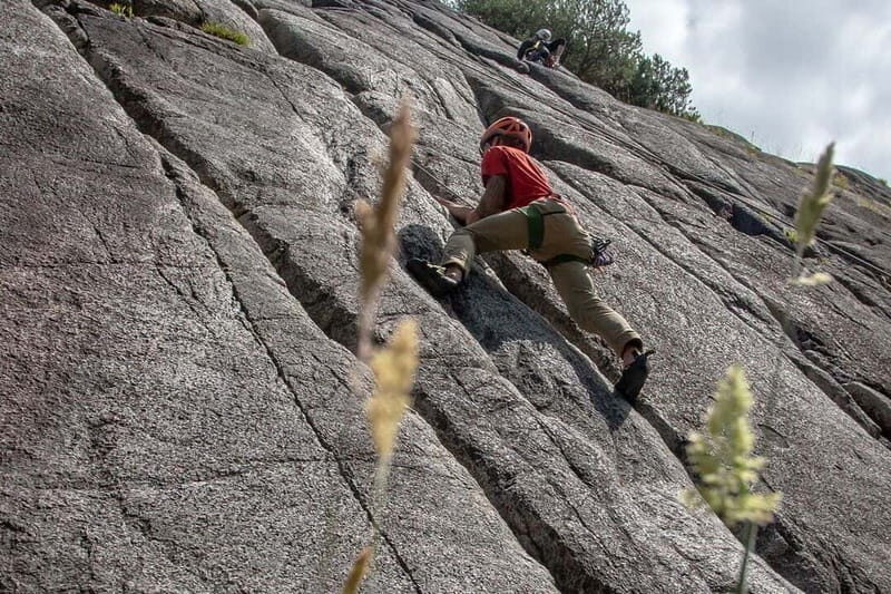 Squamish: Rock Climbing Beginner Experience - The 4-hour flow: from meeting to your first real route