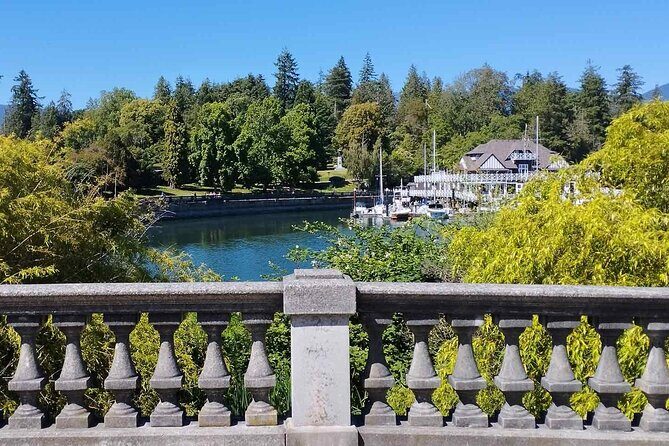 Stanley Park Bike Adventure with Lux Car Pick Up Affordable Easy - How the guide keeps it personal (and photo-ready)