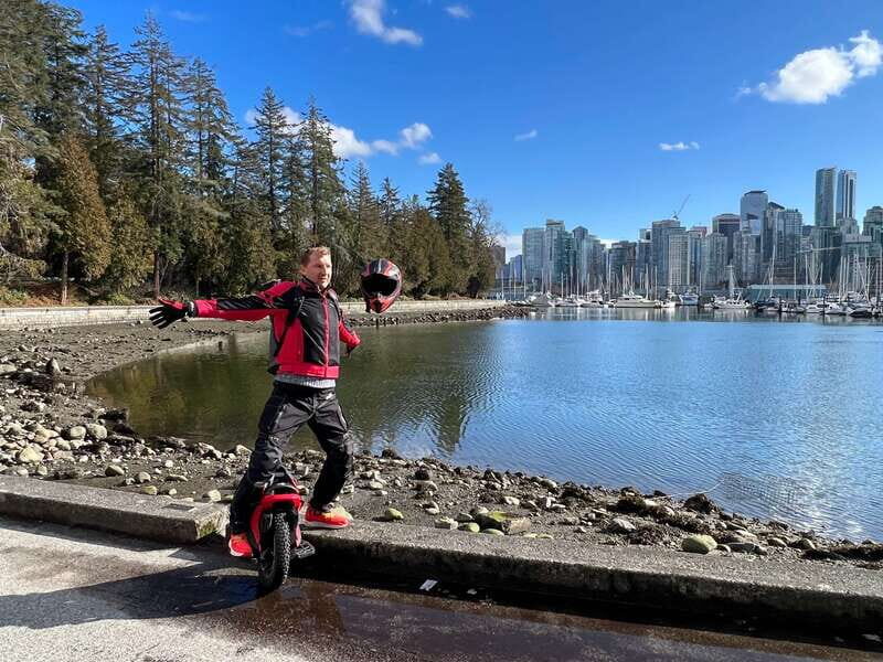 Stanley Park EUC & E-scooters loop tour - Where you meet at 1455 Quebec St and how the safety kit changes the vibe