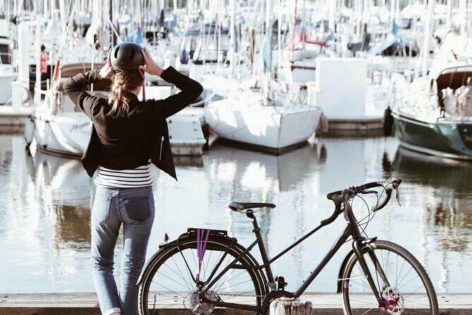 Stanley Park Self Guided Bike Tour - Vancouver Aquarium and the beach stops: mix family-friendly fun with fresh air