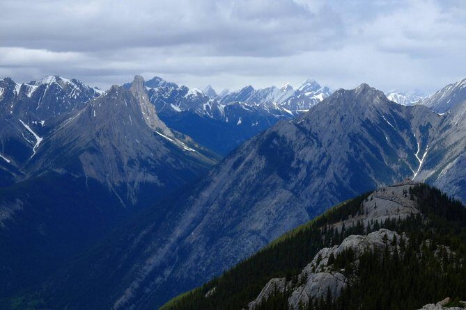 Sulphur Mountain Highline Trek in Banff - Trek rhythm and group size: why six people feels like the sweet spot