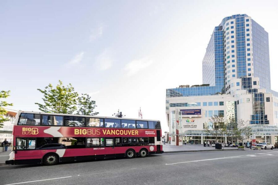 Sunset Bus Tour: Stanley Park & English Bay Photostops - Gastown in Motion: Steam Clock Sight and Old Vancouver Vibes