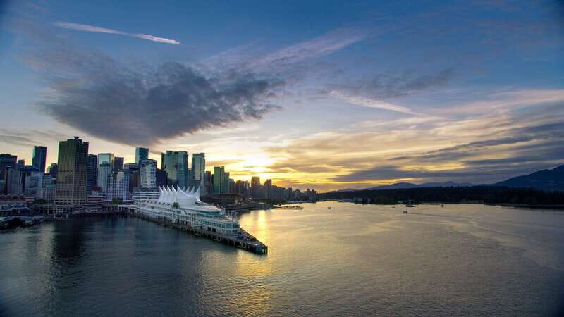 Sunset Bus Tour: Stanley Park & English Bay Photostops - Meet at Canada Place and Settle In on a Double-Decker