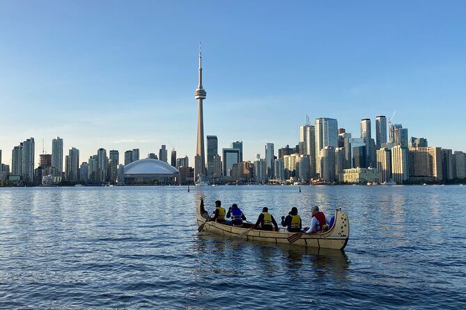 Sunset Canoe Tour of the Toronto Islands - The Toronto Harbour photo stop that’s built for real skyline shots