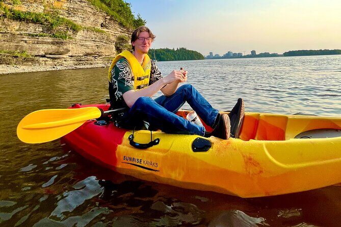 Sunset Kayak Tour in Downtown Ottawa and Gatineau - Paddling comfort and fitness: moderate doesn’t mean extreme, but it is real effort