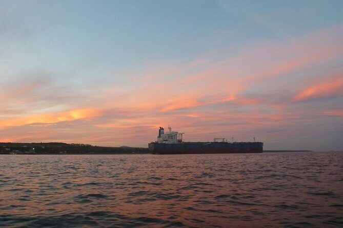 Sunset Sea-Kayaking Excursion on St. Lawrence River - Sunset views and Orléans Island: where the river steals the show
