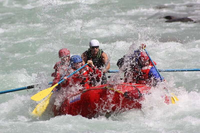 Sunwapta Challenge Whitewater Rafting in Jasper - Meeting Point and Getting Your Gear Without the Headache
