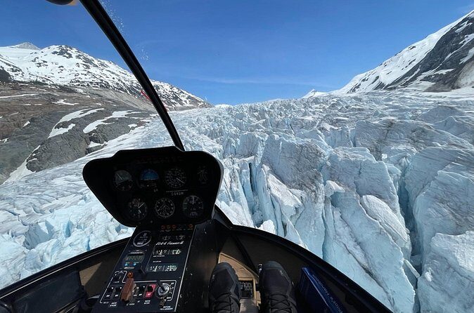 The Summit Helicopter Sightseeing Tour - Pinnacle Mountain: The Stratovolcano Moment