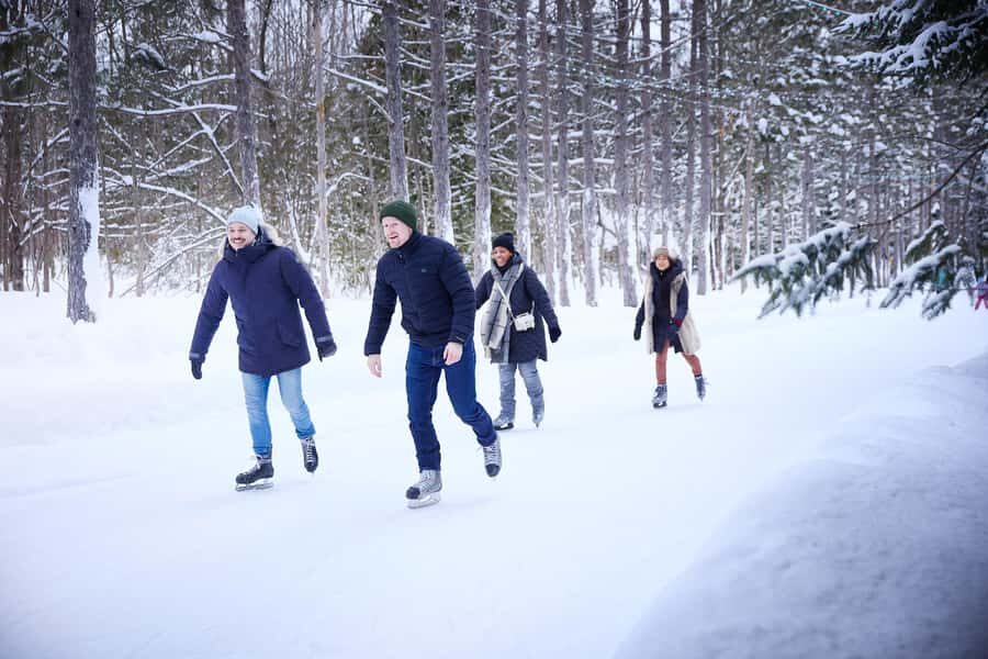 Toronto: Blue Mountain Ski & Snowboard Shuttle Day Trip - Lunch and Waiting Smart: Beating the 12PM Rush