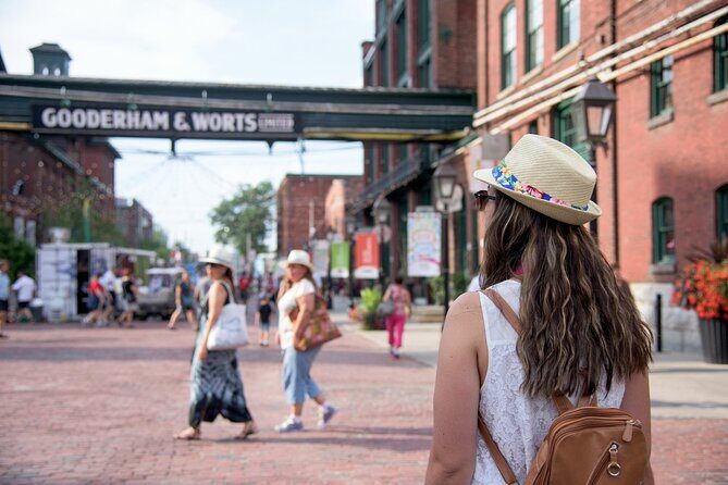 Toronto City Highlights Express Tour - Markets, cobblestones, and Canada’s Times Square energy