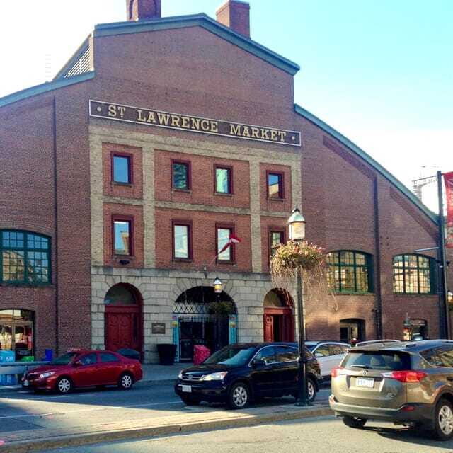 Toronto: City Walking Tour - St. Lawrence Market: a strong ending, with local food direction