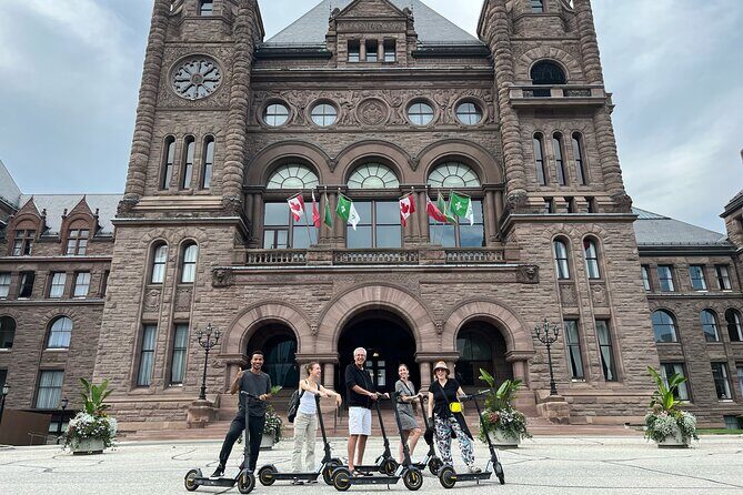 Toronto Discovery District 2hr Walking Tour - Guides, pacing, and how your questions actually get answered