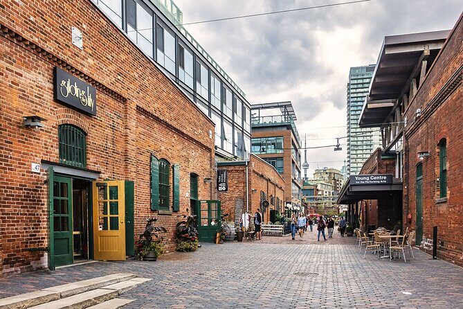 Toronto Distillery District: Whisky Exploration Game and Tour - When to Go and How to Keep It Comfortable