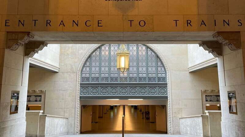 Toronto: Experience PATH - A 32km/24mile underground walkway - Starting at Union Station Great Hall: Where the Tour Begins