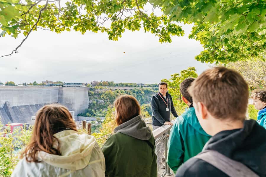 Toronto: Falls Day Tour with Boat Cruise & Niagara-the-Lake - Arrival at Niagara Falls: guided photo stops, then your own pace