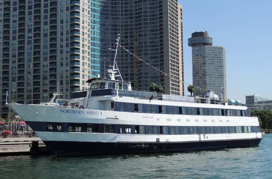 Toronto: Father's Day Premier Cruise with Brunch or Dinner - Why a Toronto Harbour cruise works so well for Father’s Day