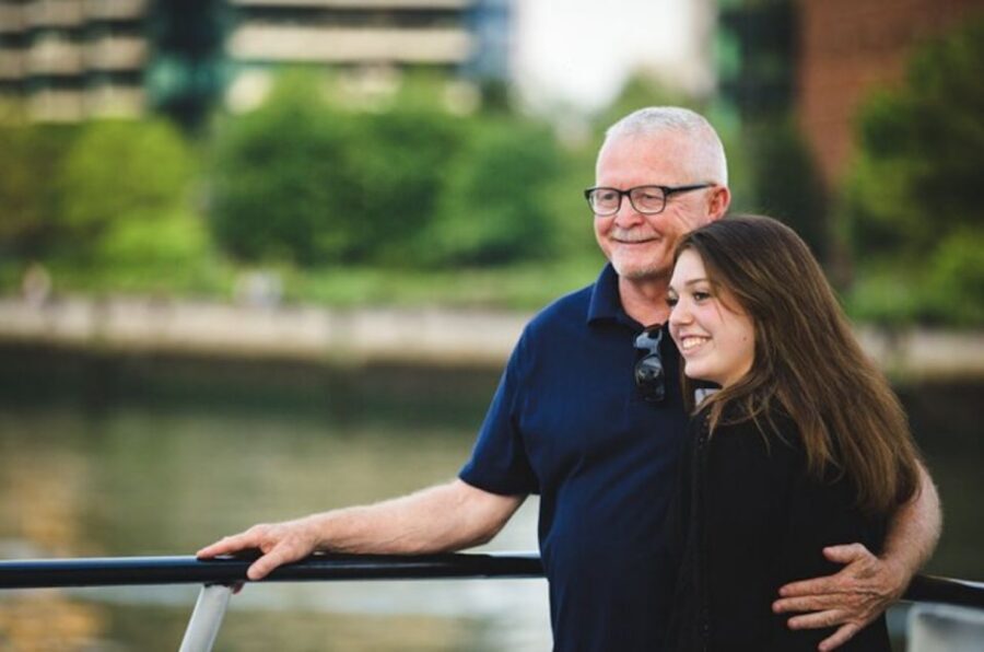 Toronto: Father's Day Premier Cruise with Brunch or Dinner - Music, kids activities, and the “gift for Dad” effect