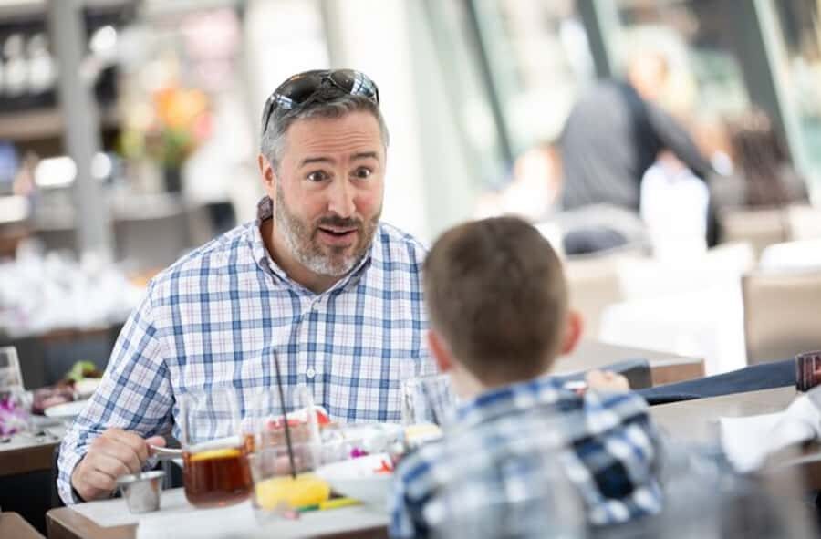 Toronto: Father's Day Premier Cruise with Brunch or Dinner - Toronto Odyssey layout: choosing interior comfort or rooftop views