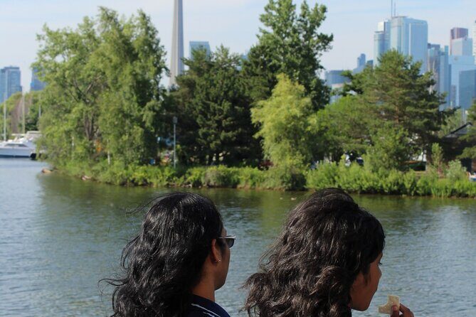 Toronto Harbour and Islands Cruise - Live English Narration: The Facts Plus the Personality