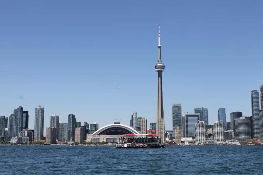 Toronto: Hop-On Hop-Off Bus Tour with Harbour Cruise - Practical tips so your day doesn’t wobble