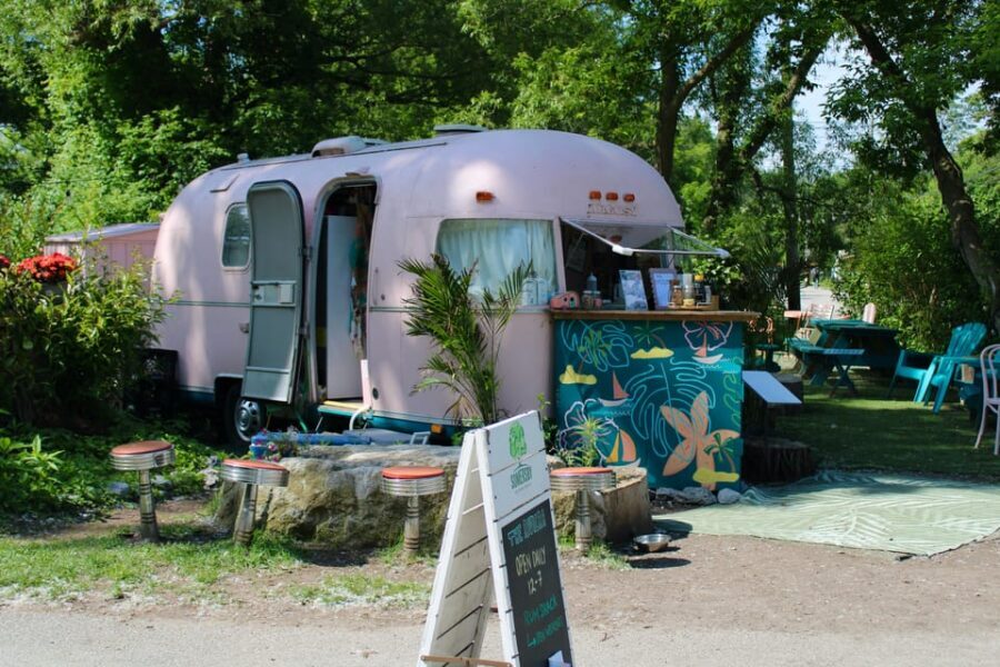 Toronto Islands: Sunrise Breakfast Bicycle Tour - Dedicated bike paths that keep the ride relaxing
