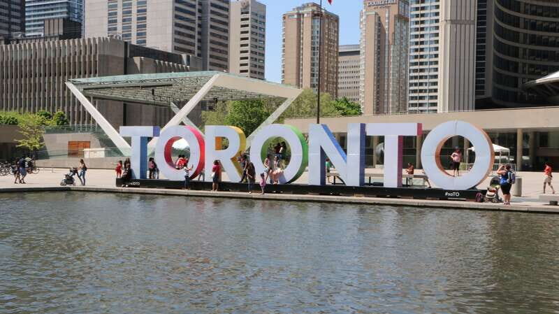 Toronto: Kensington Market International Food Tour - Small-group size: why it changes the feel of the tour
