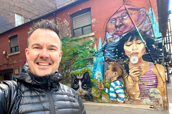 Toronto Landmarks - Why this Toronto landmarks walk works (even if you have limited time)