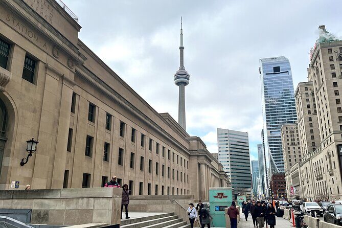 Toronto Landmarks - Berczy Park’s dog fountain: the sweet spot of playful Toronto